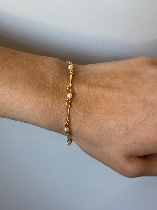 Gold Pearl Linked Bracelet