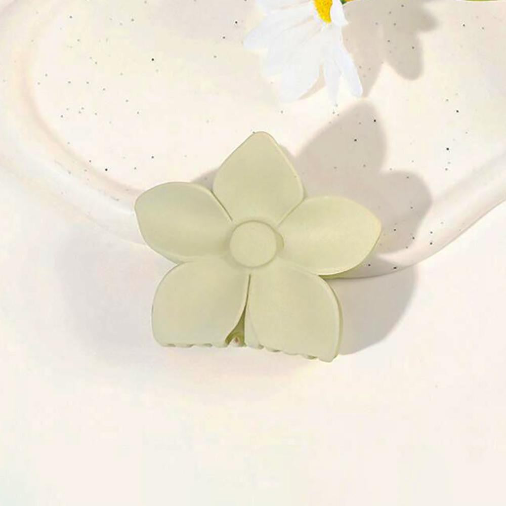 Small Pointy Flower Clip