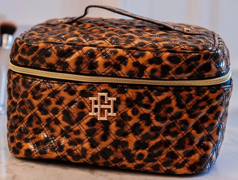Hampton Train Case