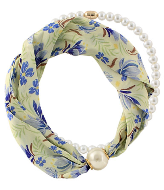 Floral Scarf and Pearl Necklace Set