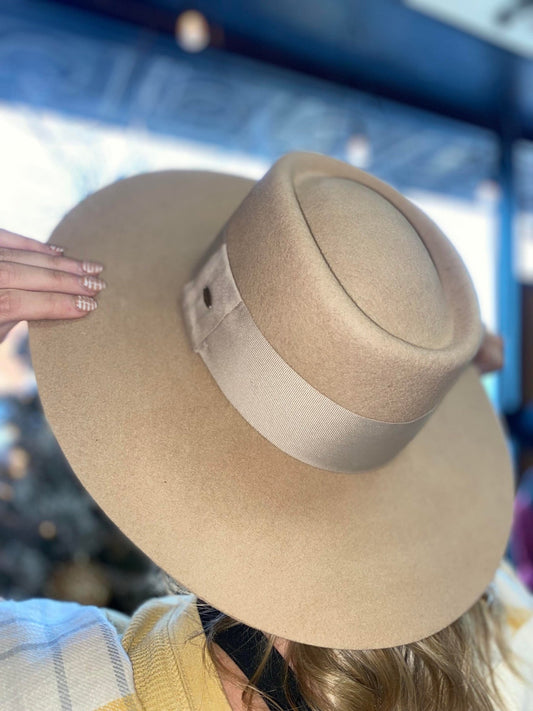 Nude Hat With Tan Ribbon